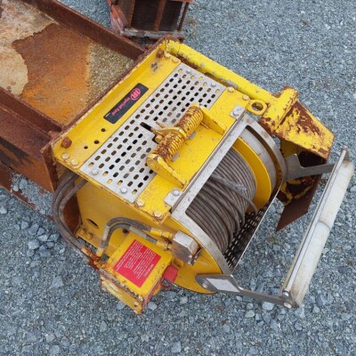 For Sale:Ingersoll Rand man rider winch Ingersoll Rand man rider winch