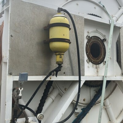 Umbilical winch with umbilical-2