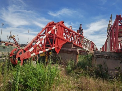 Favelle Favco Crane PC200