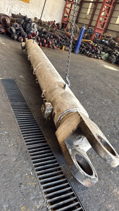2 pcs of Replacement NOV Knuckleboom Cylinders to suit: (Used / 2nd Hand)