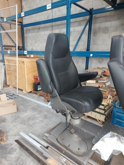 Norsap 1500 Pilot Chair complete with Rails