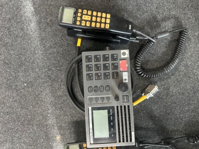 DEBEG-6322-VHF RADIO WITH BULT IN DSC