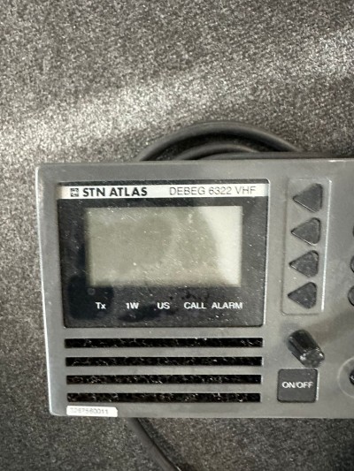 DEBEG-6322-VHF RADIO WITH BULT IN DSC