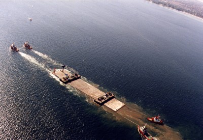 IMMERSION BARGES FOR IMMERSION OF SUBSEA TUNNEL ELEMENTS