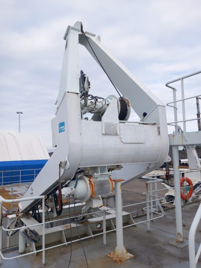 TTS Davit with 3,5T lifting capacity