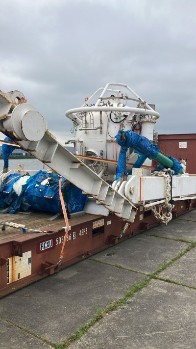 A frame with 7,9T capacity for diving bell launch (LARS)