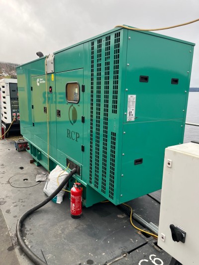 SET: 6x 12,5T and 4x 25T Electric Mooring winches all inclusive Control, switchboard, 3x gensets and 3.000 ltr fuel tank