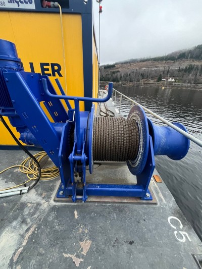 SET: 6x 12,5T and 4x 25T Electric Mooring winches all inclusive Control, switchboard, 3x gensets and 3.000 ltr fuel tank