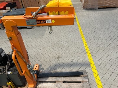 Rema RPHM pallet hook with manual balancing