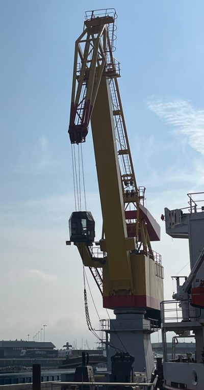 Figee Floating Crane