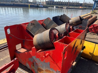V-roller swivel rollers