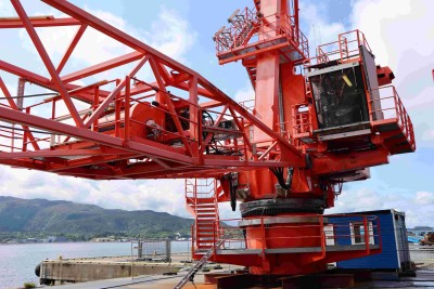 Offshore NOV Palfinger lattice boom crane(s) with 52T capacity
