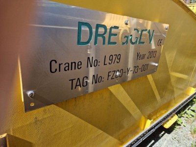 Dreggen pedestal crane