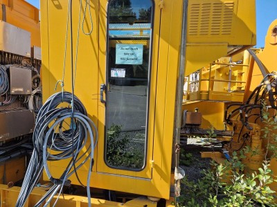 Dreggen pedestal crane