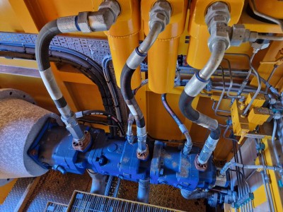Dreggen pedestal crane