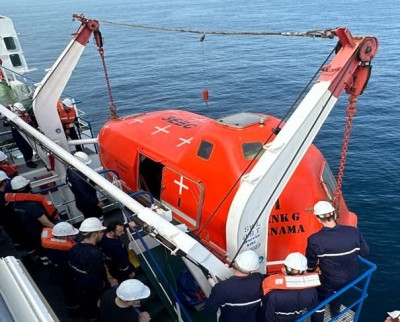 WATERCRAFT LIFE BOAT