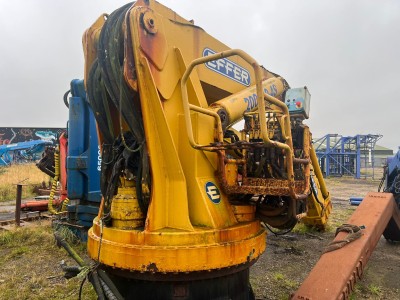 Effer 180000/3S marine crane