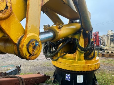 Effer 180000/3S marine crane