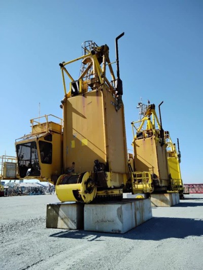 USED LIEBHERR WERK NENZING CRANE