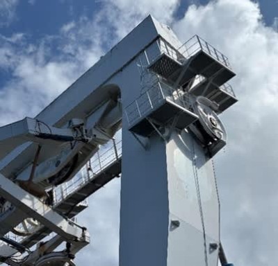 250 Ton Macgregor HMF 2500 hydraulic A-frame
