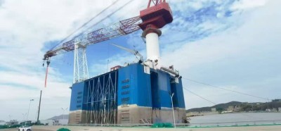 Semisub Craned Platform