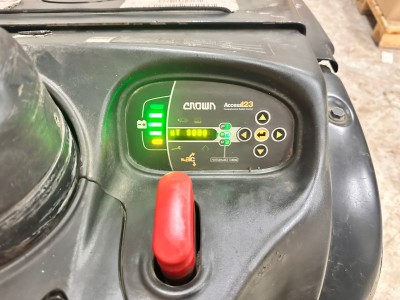 Crown WT 3040 Electric Pallet Truck