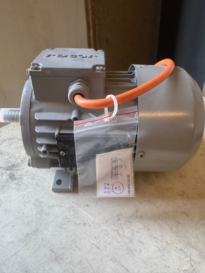 Roten 5RN71M04E12 3-Phase Electric Motor 0.25kW 230/400V 1365RPM IE1 IP55
