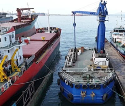Work Barge with crane