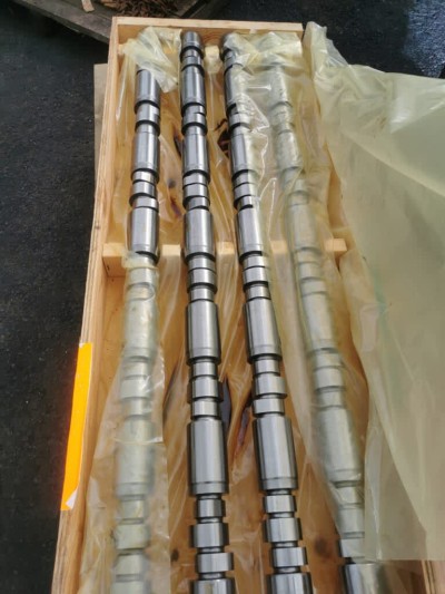 Several: Cummins Camshafts Stock 5037 5038 5039 5040