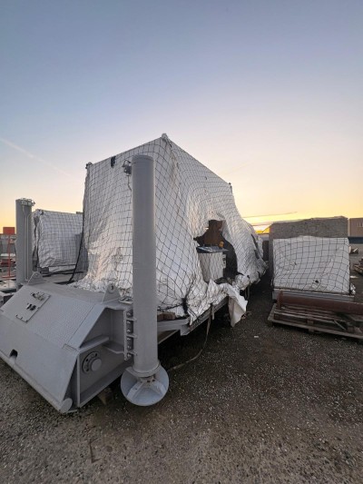 CAT 3512 mounted engine on semitrailer complete with Oilworks Torque Converter