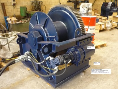 3 UNITS COMPACT WINCHES 44 TN FIRST LAYER .