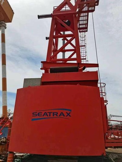 Seatrax 250T crane