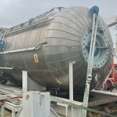 9 man decompression tank