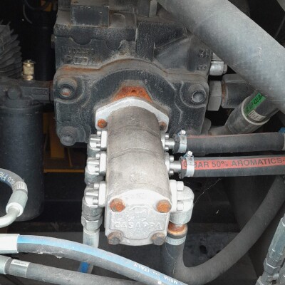 3 pieces Diesel / Hydraulic Powerpacks 280kW-9