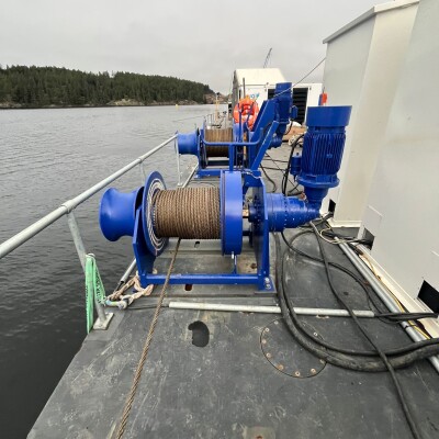 SET: 6x 12,5T and 4x 25T Electric Mooring winches all inclusive Control, switchboard, 3x gensets and 3.000 ltr fuel tank