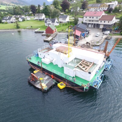 Diving Barge (25m x 15m x 3.5m) w/ moonpool-1