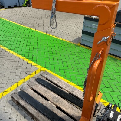 Rema RPHM pallet hook with manual balancing