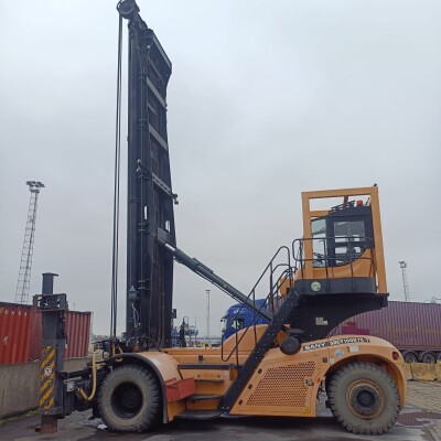 For Sale:SANY Empty Container Handler SDCY100K7 (Year 2017) SANY Empty Container Handler SDCY100K7 (Year 2017)