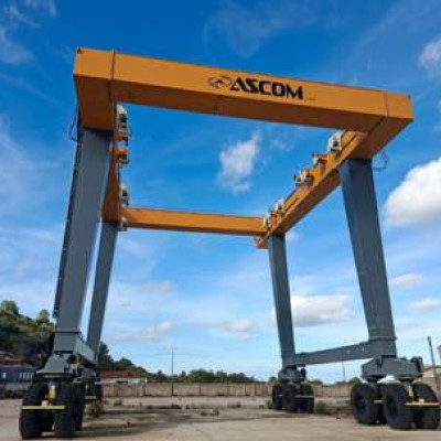 ASCOM BHT 470 Boat Hoist (travelift)