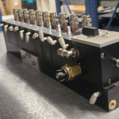 Pneumatic Air Flow Distribution Panel – 10 Channels with Flow Meters-2