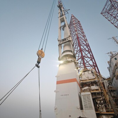 Huisman crane (PMOC) with 750T capacity-2