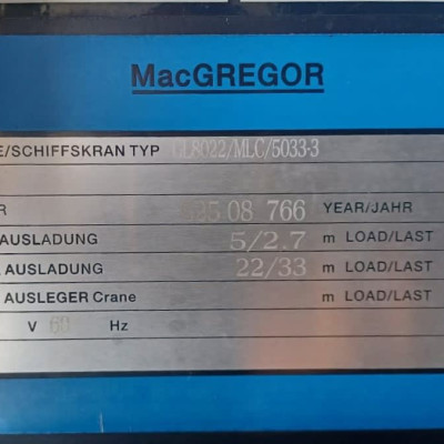 MacGREGOR Deck Crane-3