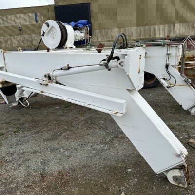 For Sale:Davit with 11T Capacity Davit with 11T Capacity