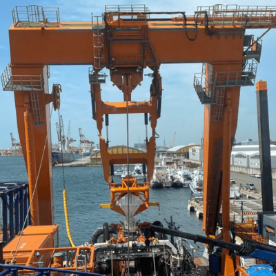 Shallow water cable laying barge-6